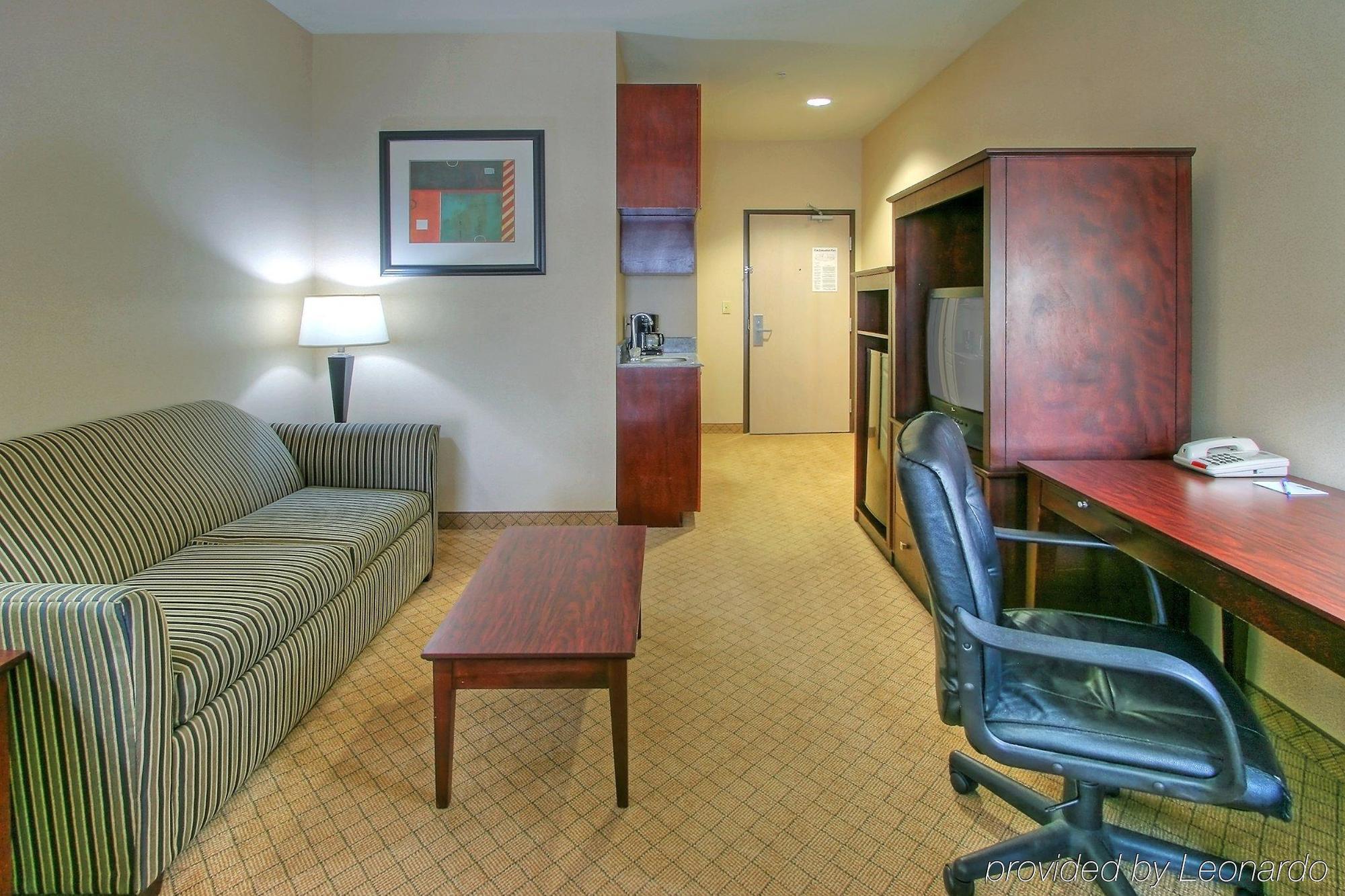 Holiday Inn Express & Suites Portales By Ihg Habitación foto